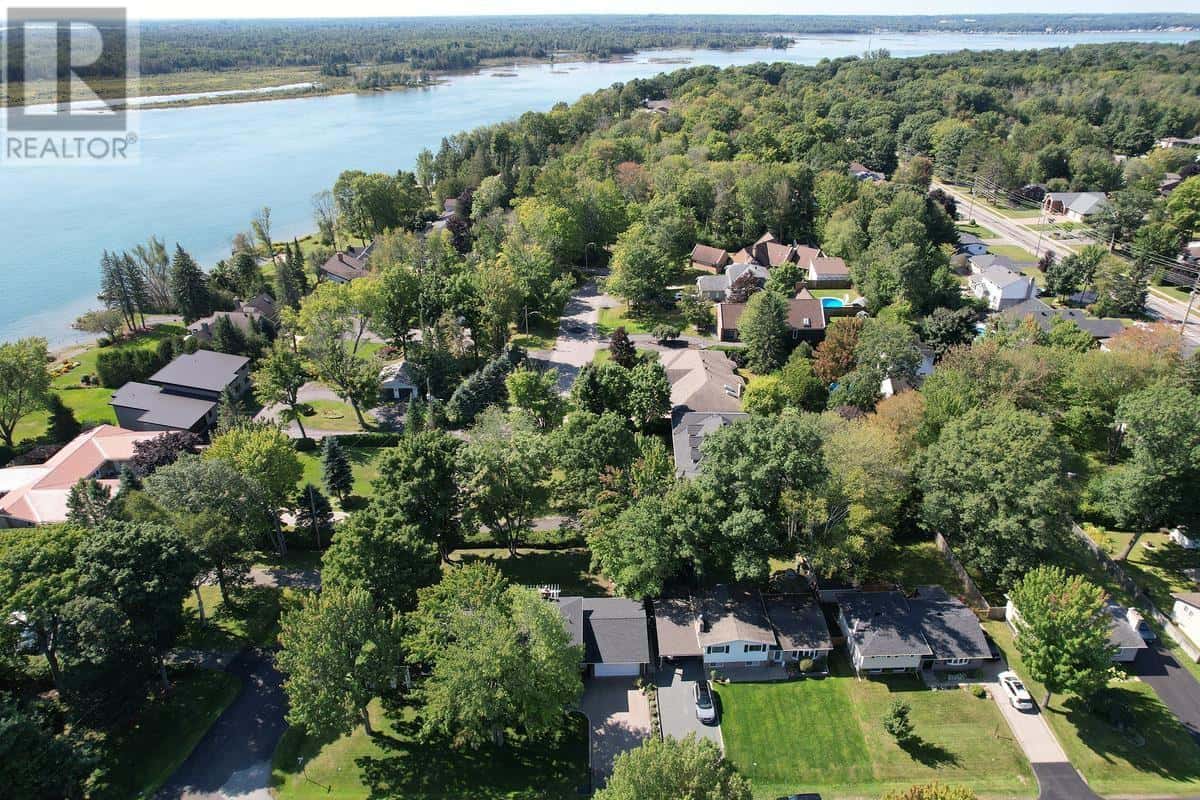 , Sault Ste. Marie, Ontario — Sault Ste. Marie, Ontario - Photo 3 of 50