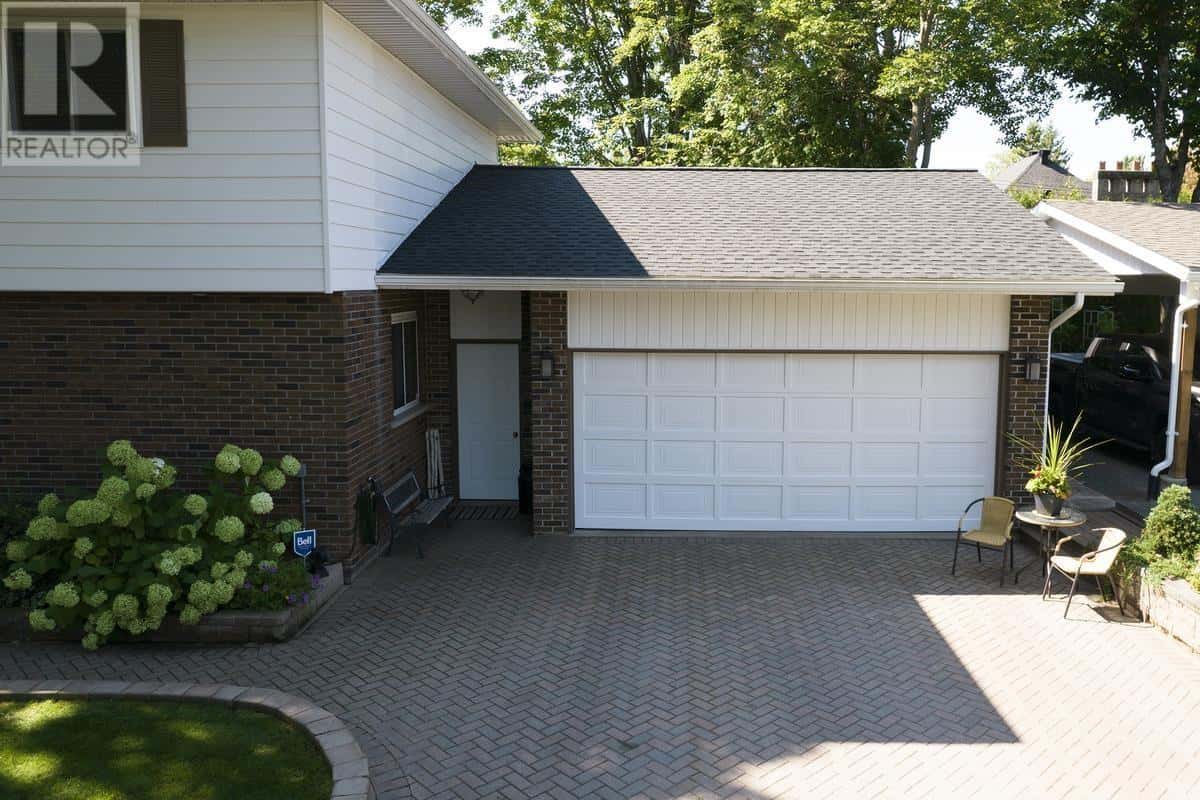 , Sault Ste. Marie, — Sault Ste. Marie - Photo 4 of 50