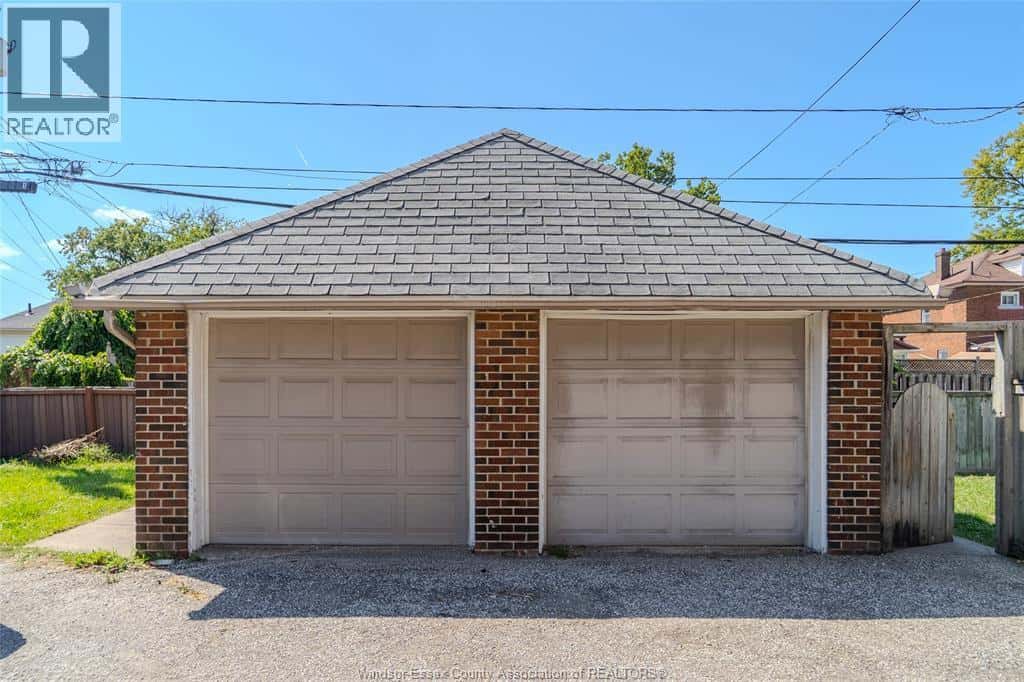 2257-2259 HOWARD AVENUE — Windsor - Photo 3 of 20