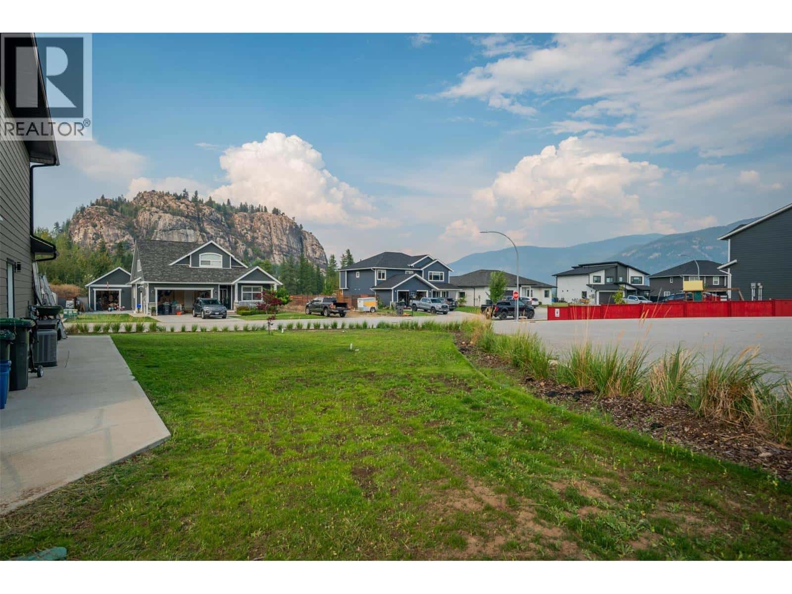 , Castlegar, British Columbia — Castlegar, British Columbia - Photo 3 of 96