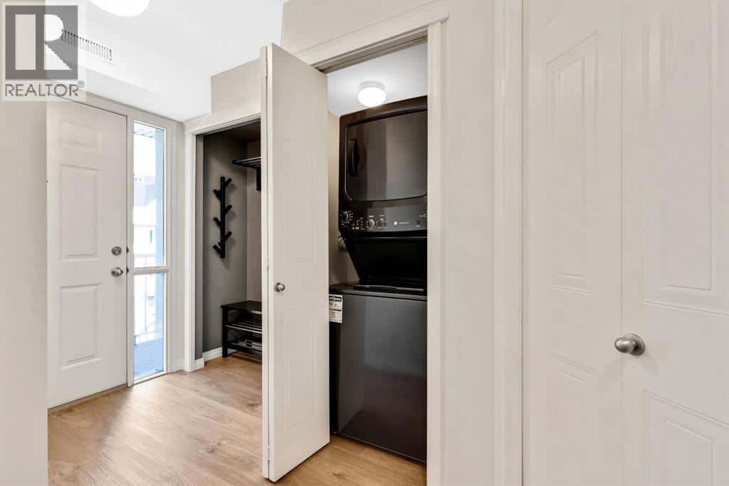 321, 103 Strathaven Drive — Strathmore - Photo 4 of 31