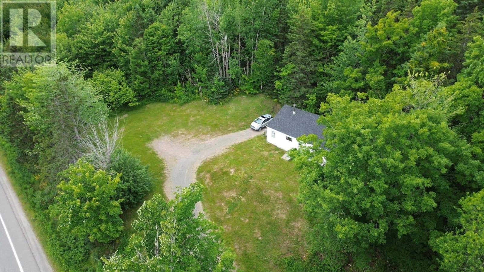 , Aberdeen, British Columbia — Aberdeen, British Columbia - Photo 4 of 26