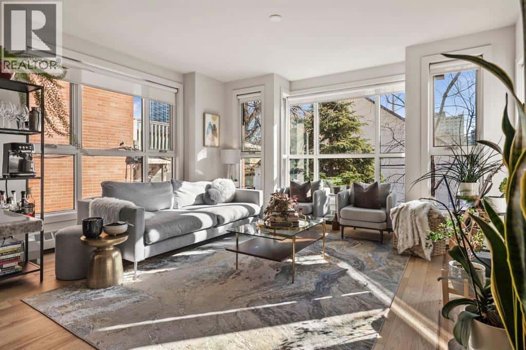 , Calgary, Alberta — Calgary, Alberta - Photo 4 of 48