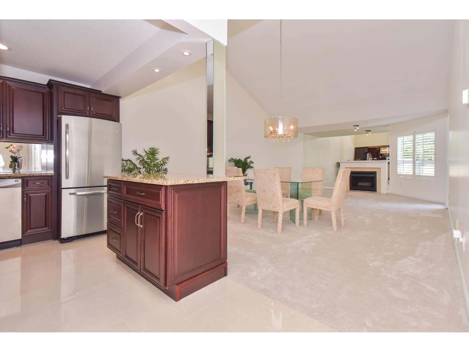 , Surrey, British Columbia — Surrey, British Columbia - Photo 4 of 33