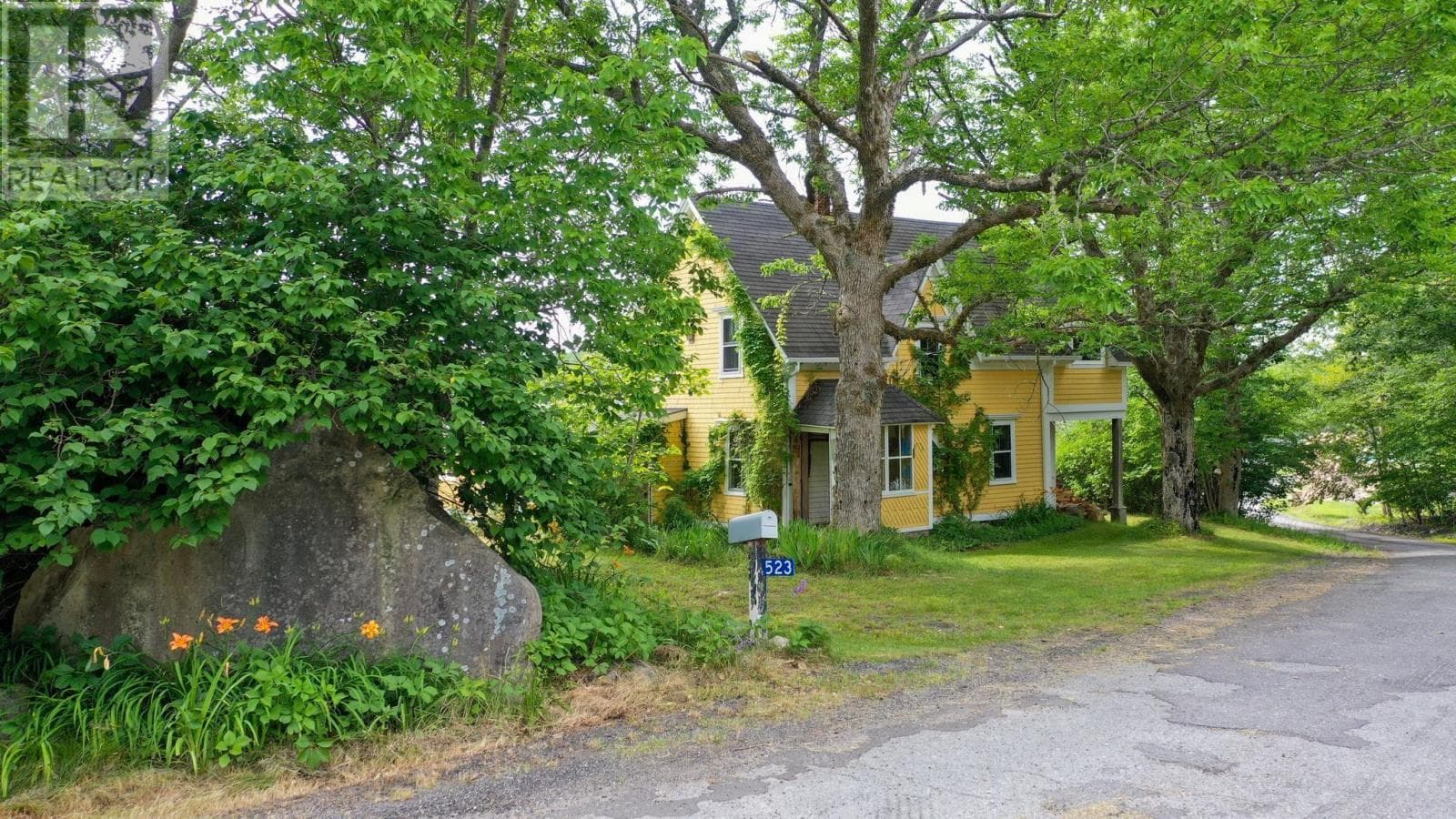 , Charleston, — Charleston - Main photo