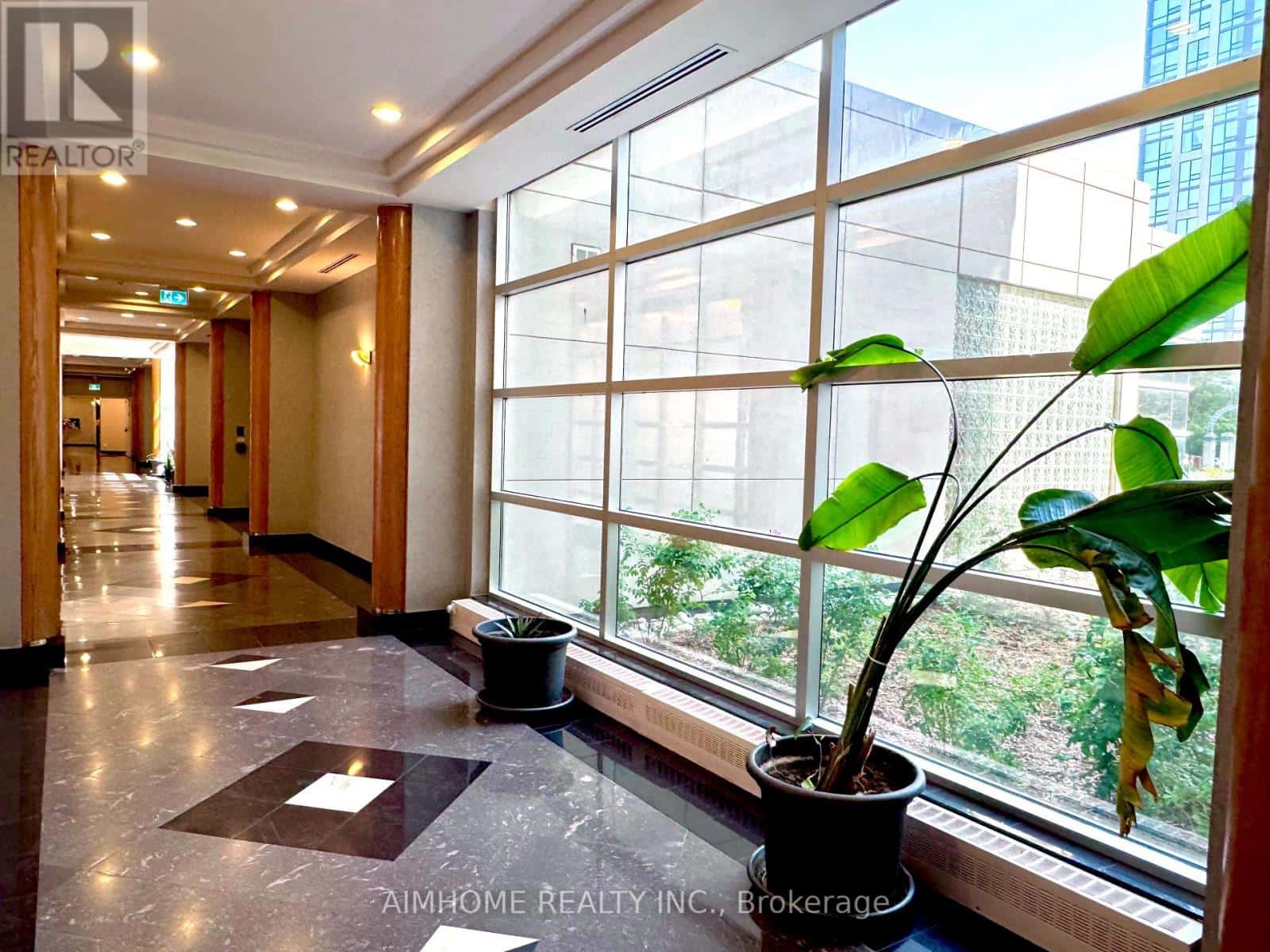 , Toronto (Willowdale East), — Toronto (Willowdale East) - Photo 4 of 21