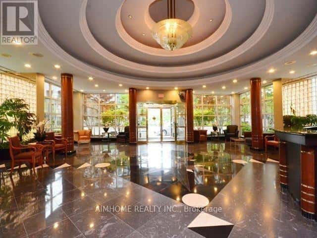 , Toronto (Willowdale East), — Toronto (Willowdale East) - Photo 2 of 21