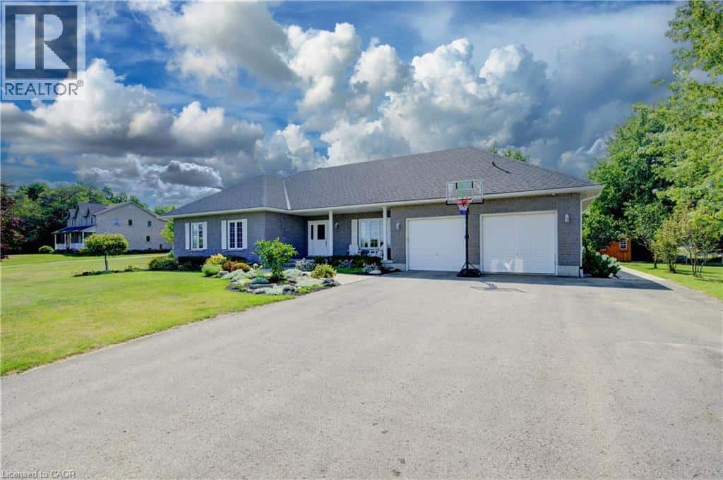 , Minto, — Minto - Photo 2 of 101