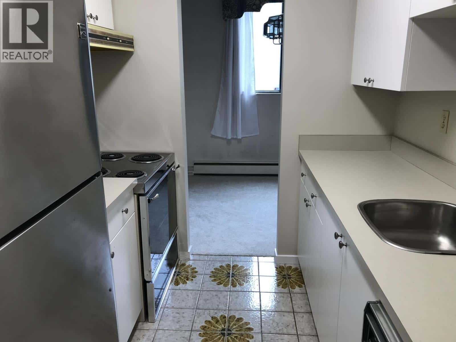 , New Westminster, — New Westminster - Photo 3 of 40