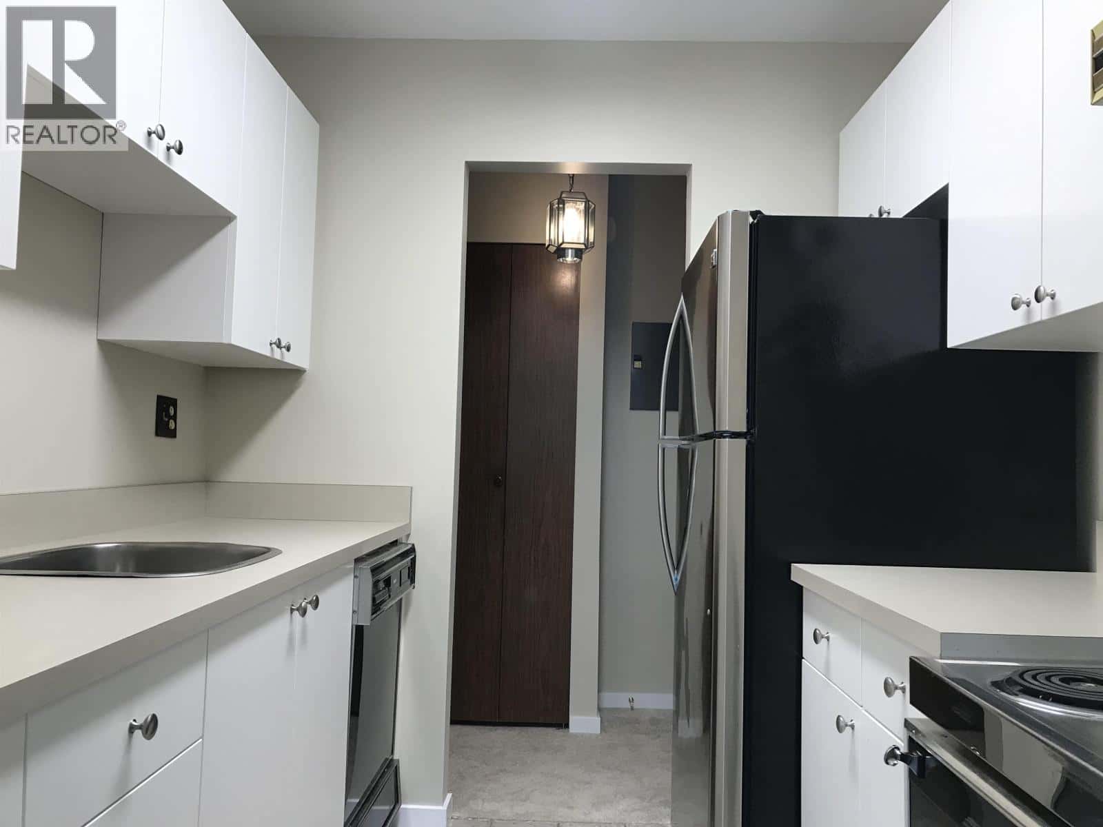 , New Westminster, British Columbia — New Westminster, British Columbia - Photo 2 of 40