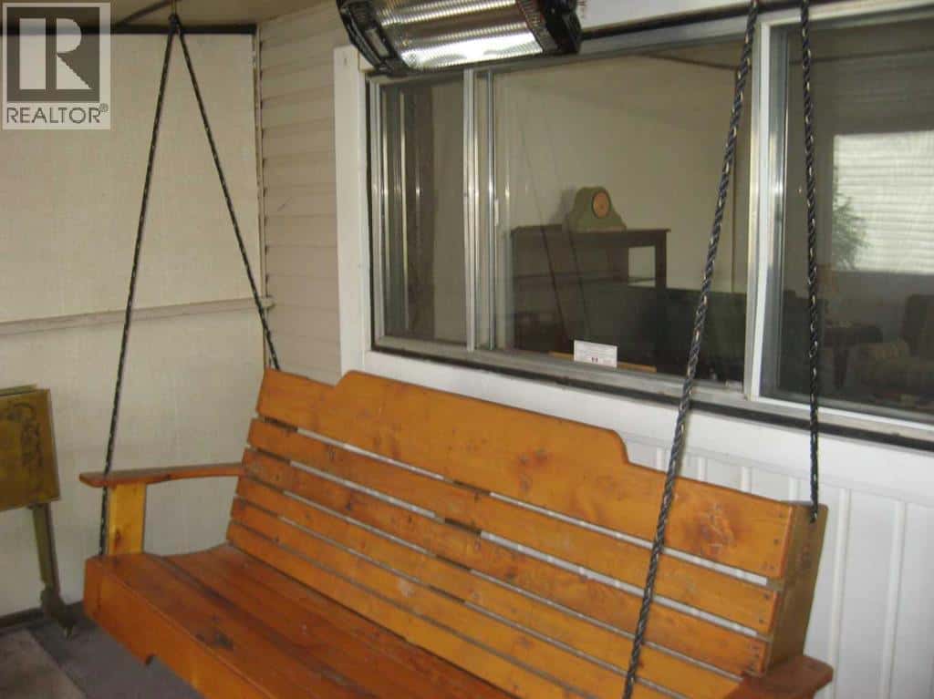 , Claresholm, — Claresholm - Photo 3 of 34