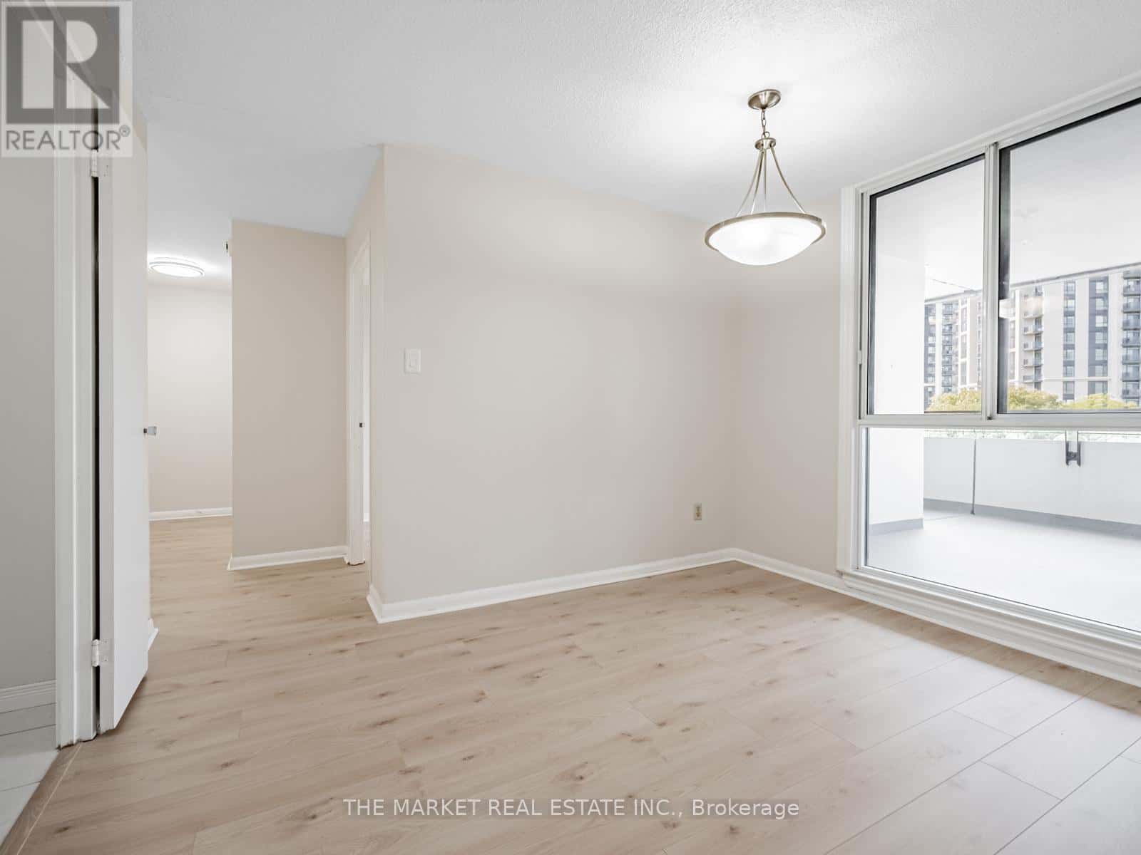 , Mississauga (Mississauga Valleys), Ontario — Mississauga (Mississauga Valleys), Ontario - Photo 5 of 32