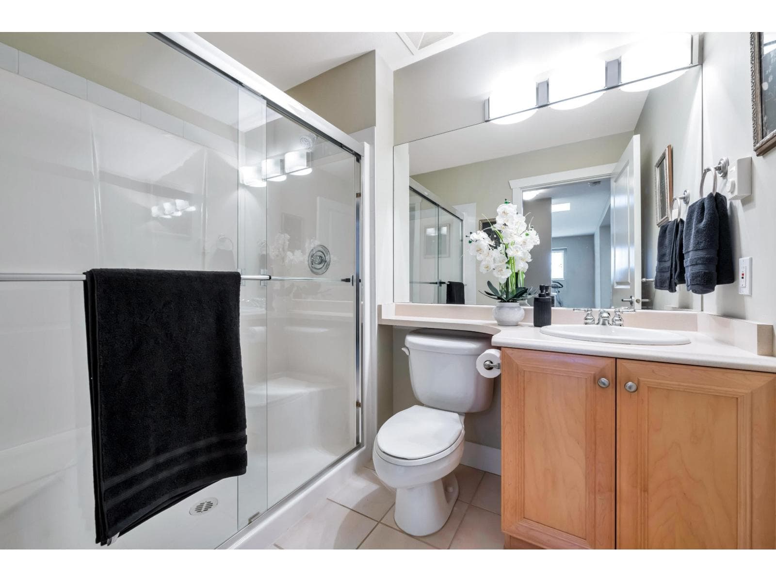 27 18088 8 AVENUE — Surrey - Main photo