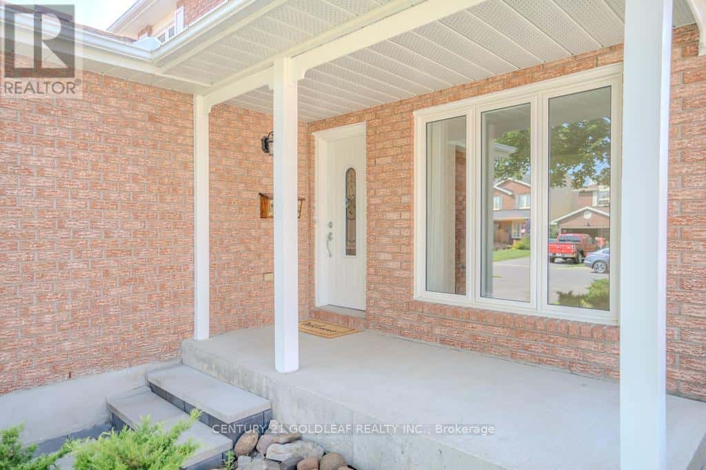 612 CHENIER WAY — Ottawa - Photo 5 of 49