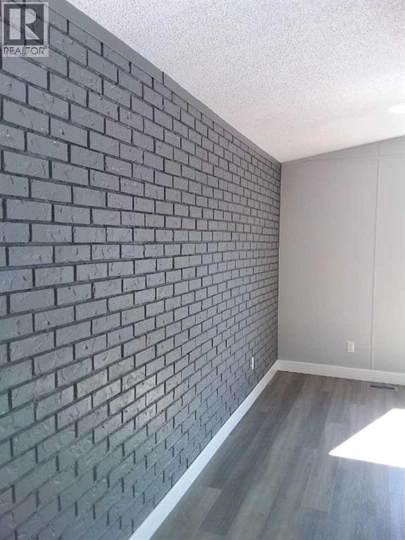 , Calgary, — Calgary - Main photo