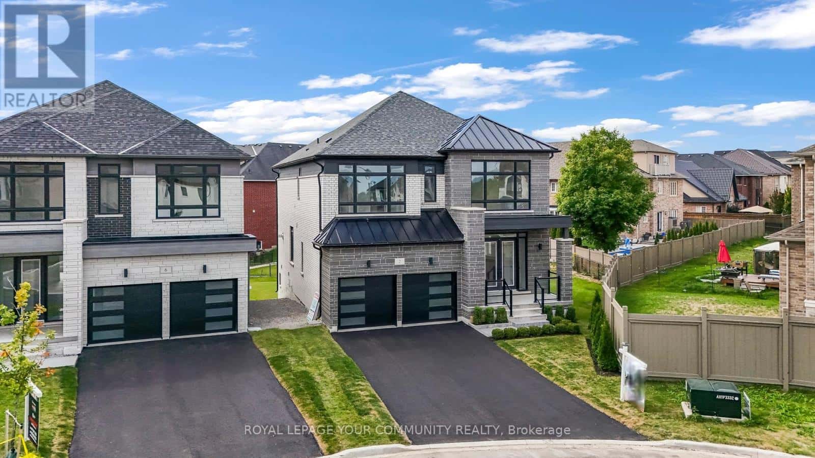 , Aurora, Ontario — Aurora, Ontario - Photo 2 of 40