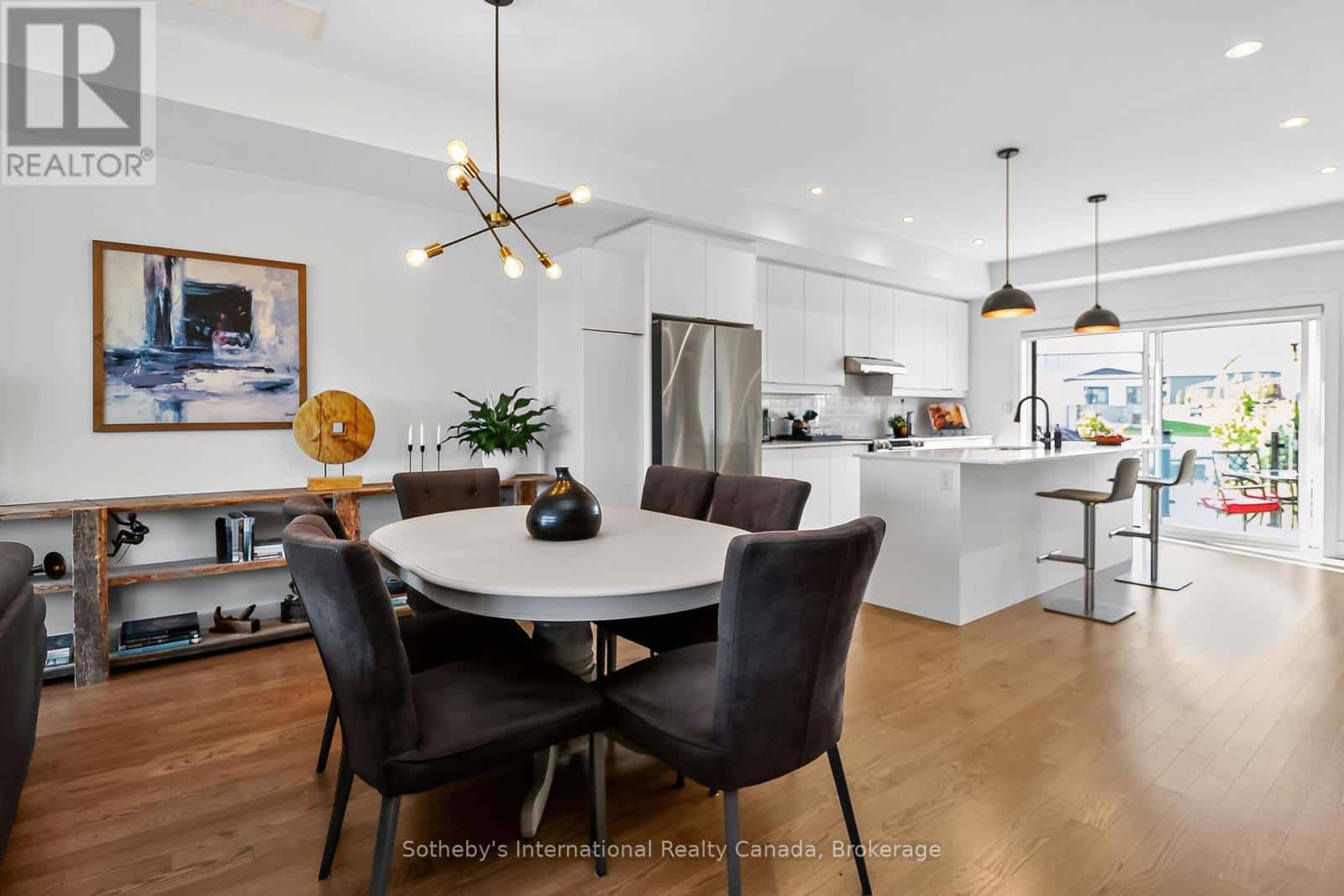 32 - 117 SLADDEN COURT — Blue Mountains - Photo 4 of 49