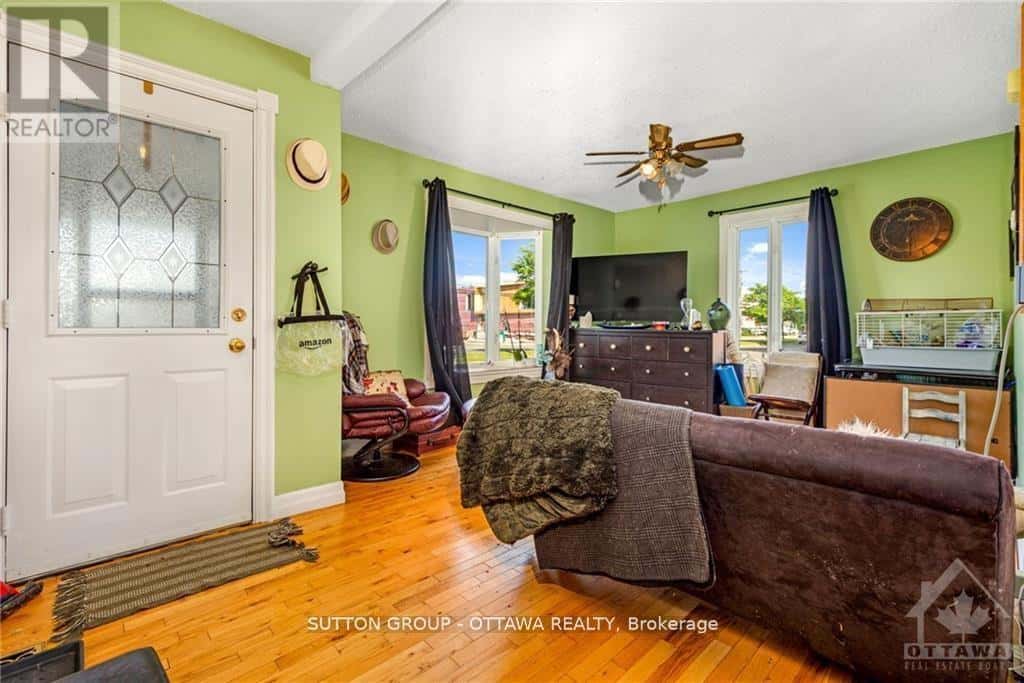 846 ST LAURENT BOULEVARD — Ottawa - Photo 5 of 27