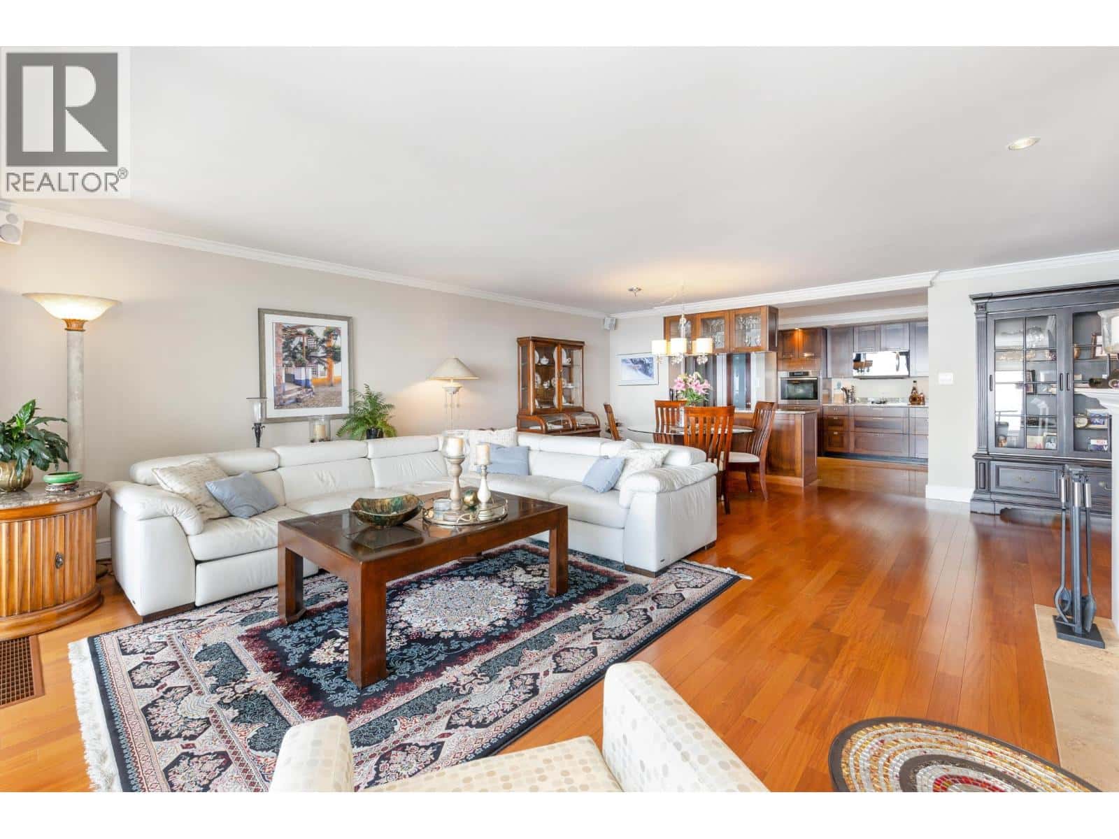 33 2250 FOLKESTONE WAY — West Vancouver, British Columbia - Photo 3 of 22