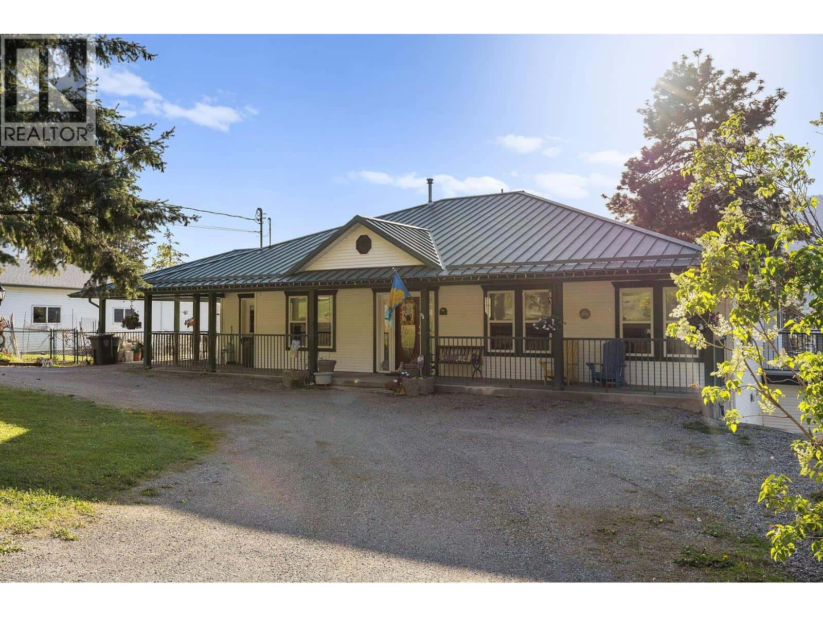 15326 Oyama Road — Lake Country - Photo 4 of 66