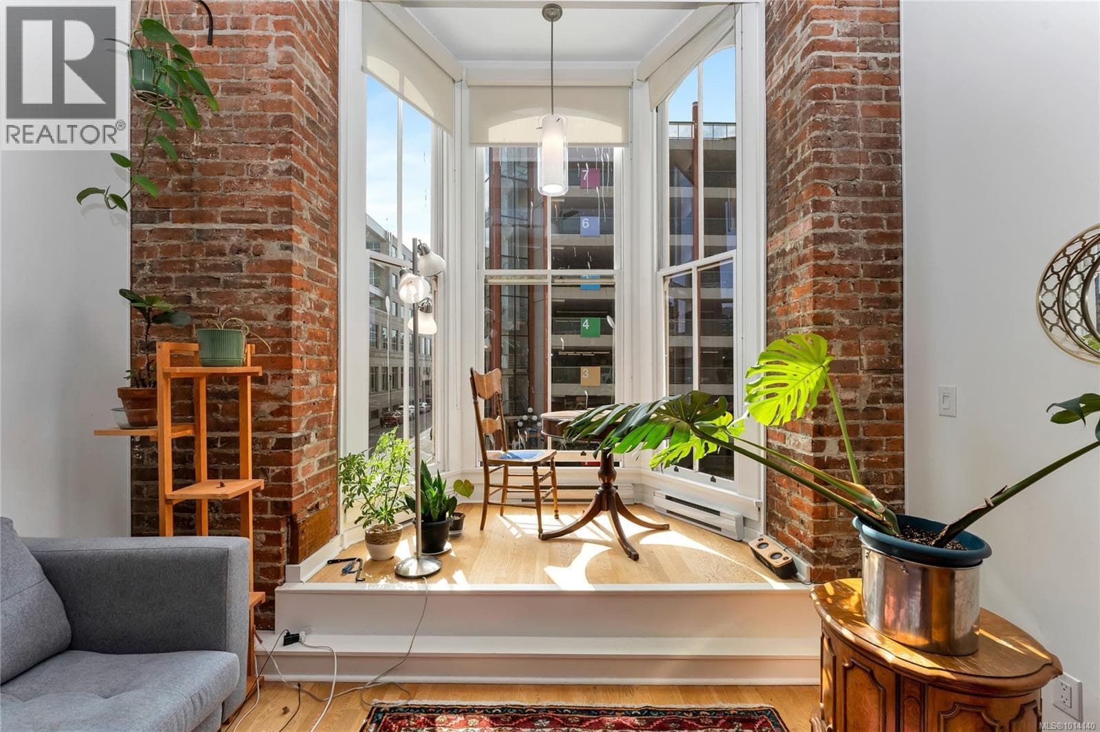 203 562 Yates St — Victoria - Main photo