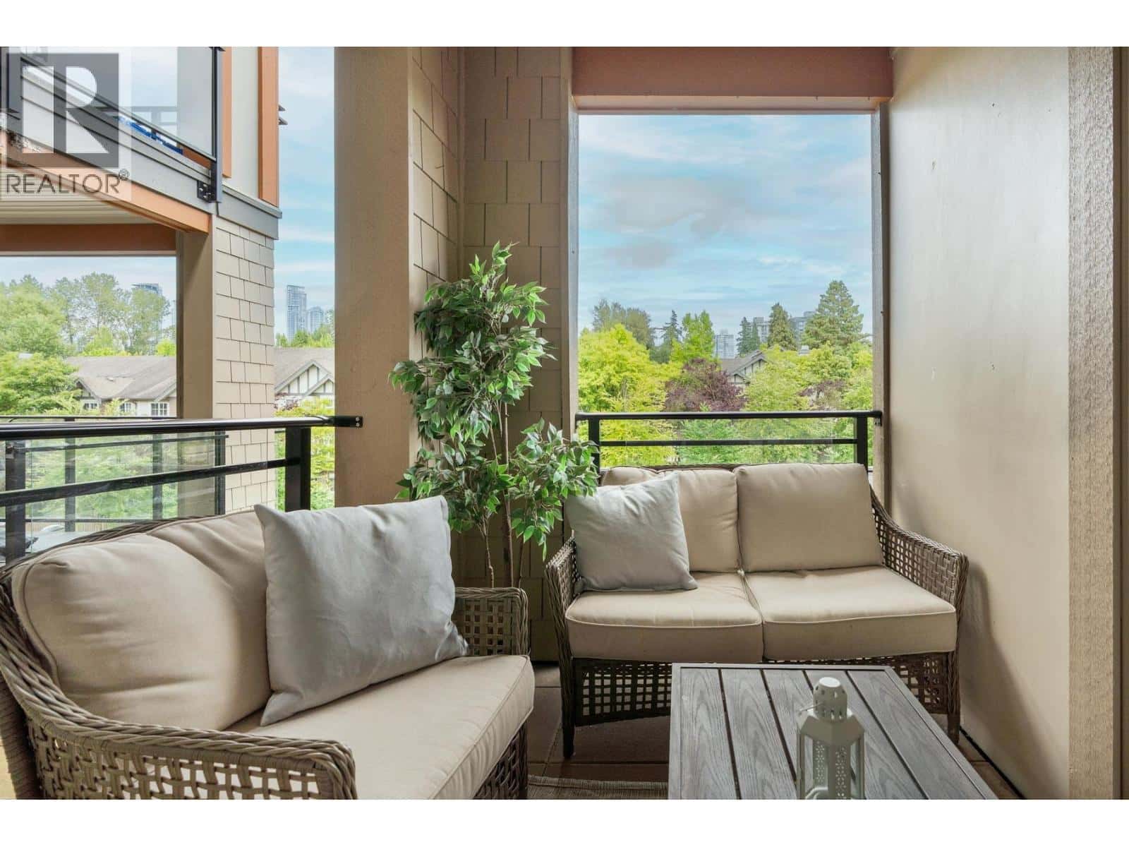 416 3399 NOEL DRIVE — Burnaby - Photo 4 of 24