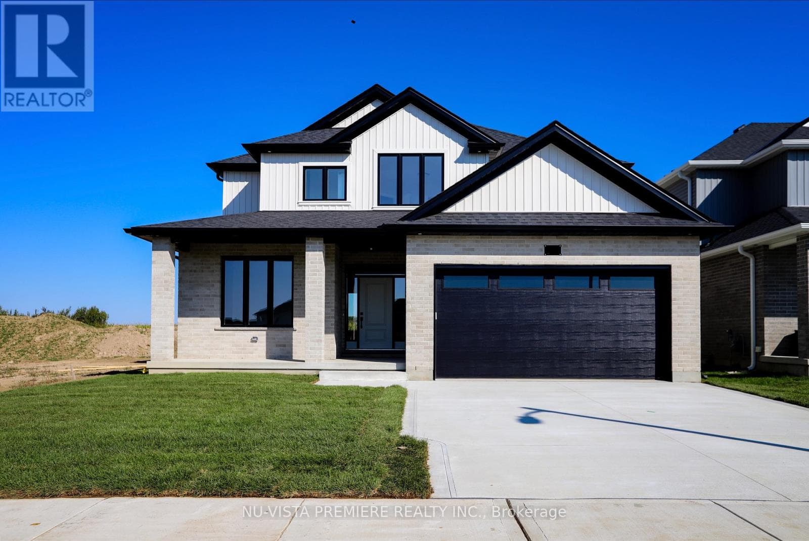 124 WATTS DRIVE — Lucan Biddulph (Lucan) - Main photo