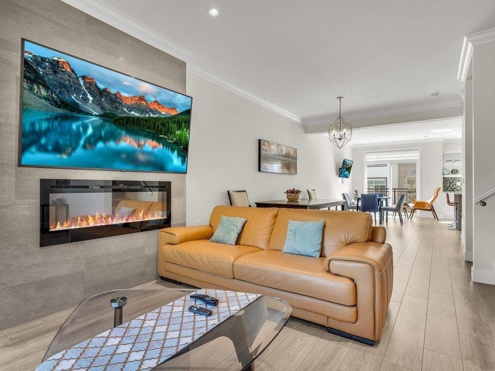 25 15633 MOUNTAIN VIEW DRIVE — Surrey - Main photo