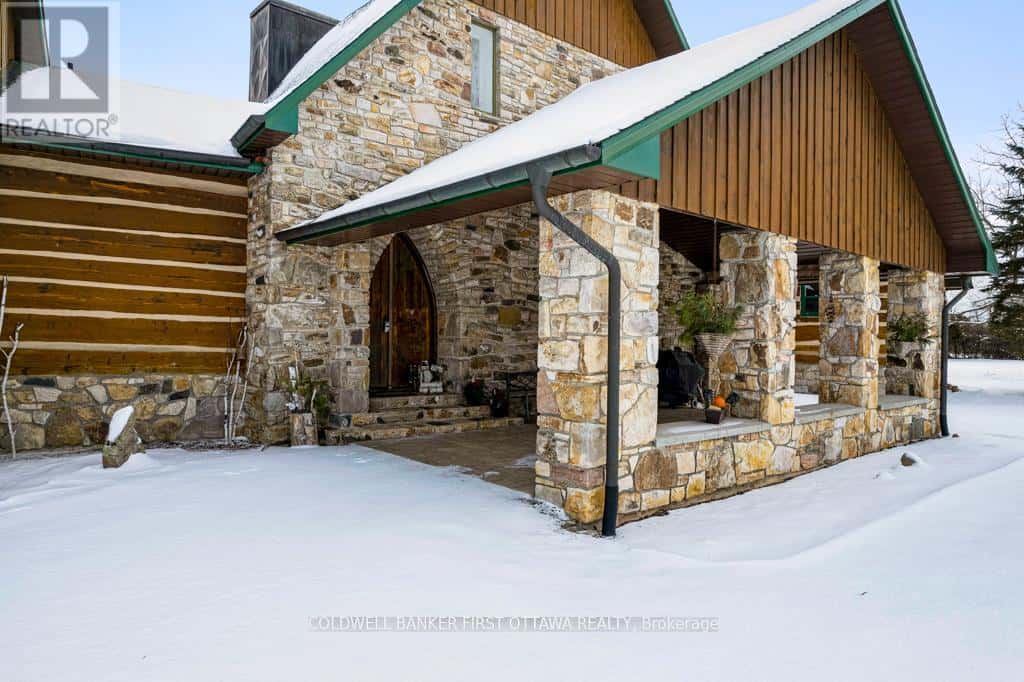 2499 BATHURST CONCESSION 2 ROAD — Tay Valley - Photo 2 of 48