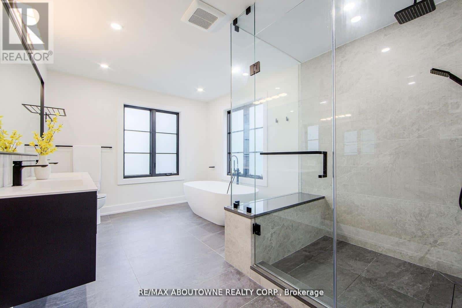 1319 GREENEAGLE DRIVE — Oakville (GA Glen Abbey) - Photo 4 of 37