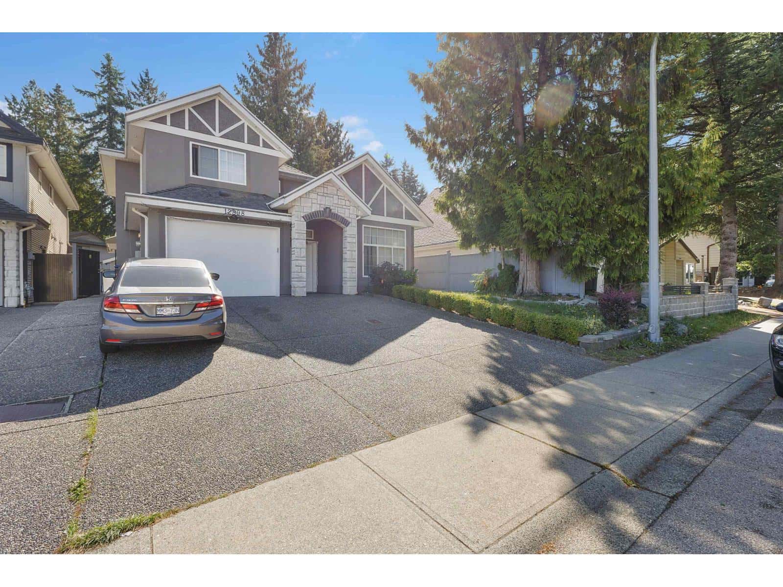 12898 68 AVENUE — Surrey - Photo 2 of 31