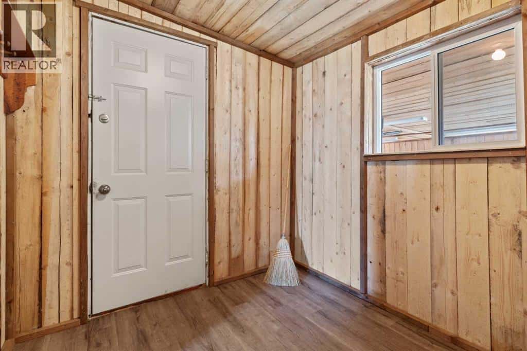 , Bawlf, — Bawlf - Photo 2 of 31