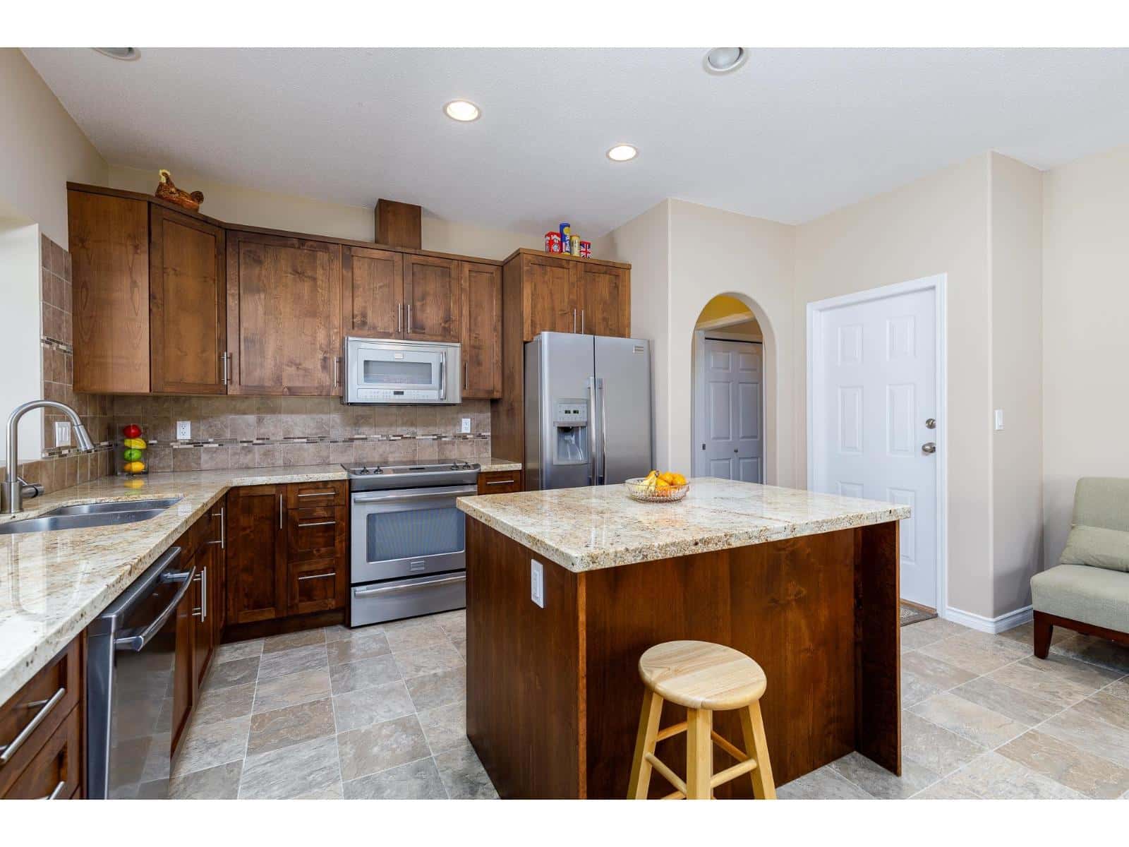 15 18939 65 AVENUE — Surrey - Photo 4 of 34