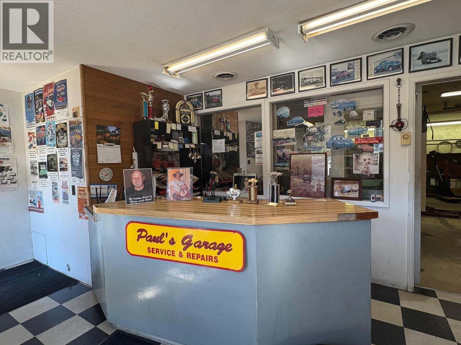 737 Okanagan Avenue — Penticton - Photo 2 of 18