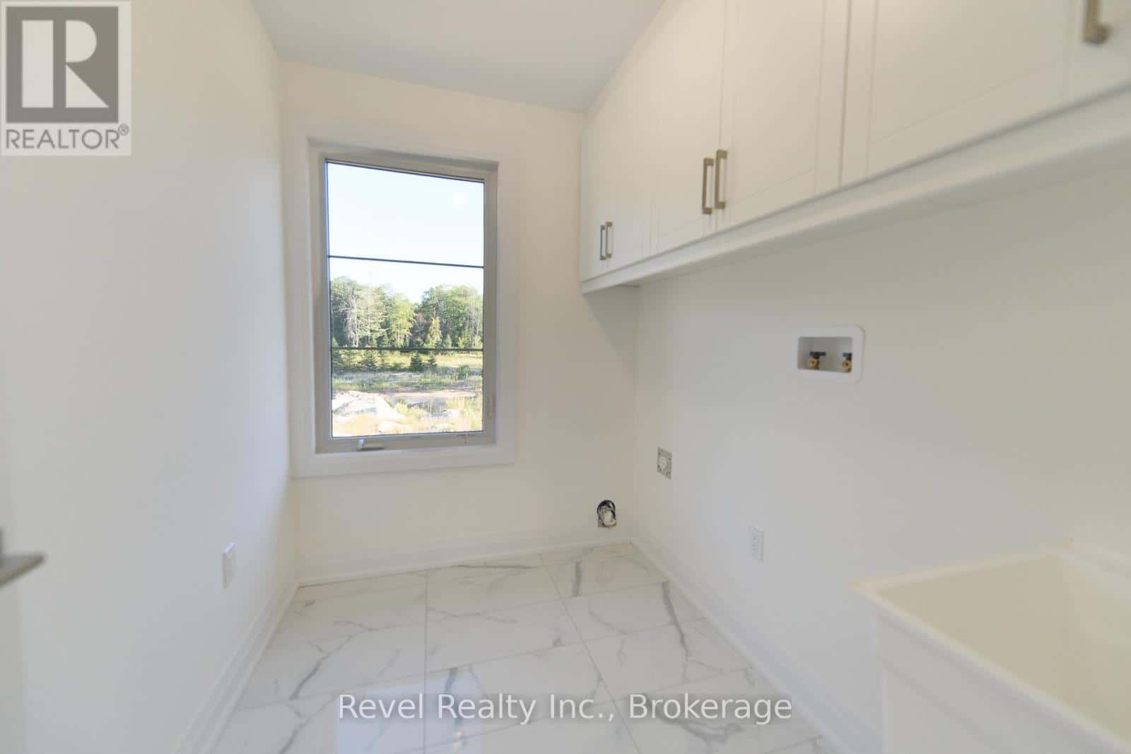 , Wasaga Beach, — Wasaga Beach - Photo 2 of 17