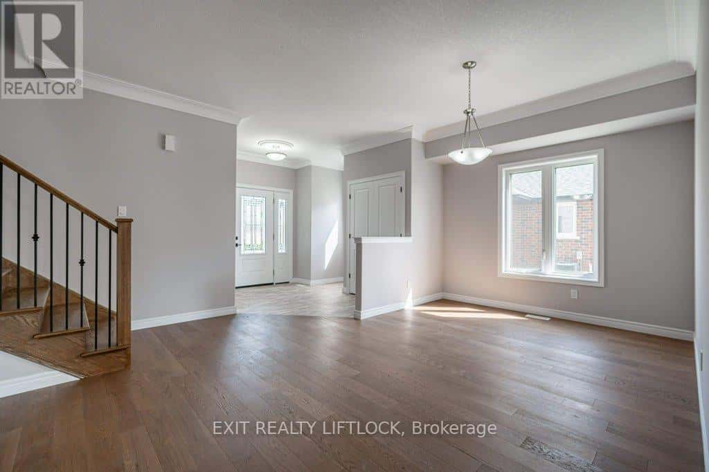 9 KEELER COURT — Asphodel-Norwood - Photo 4 of 50