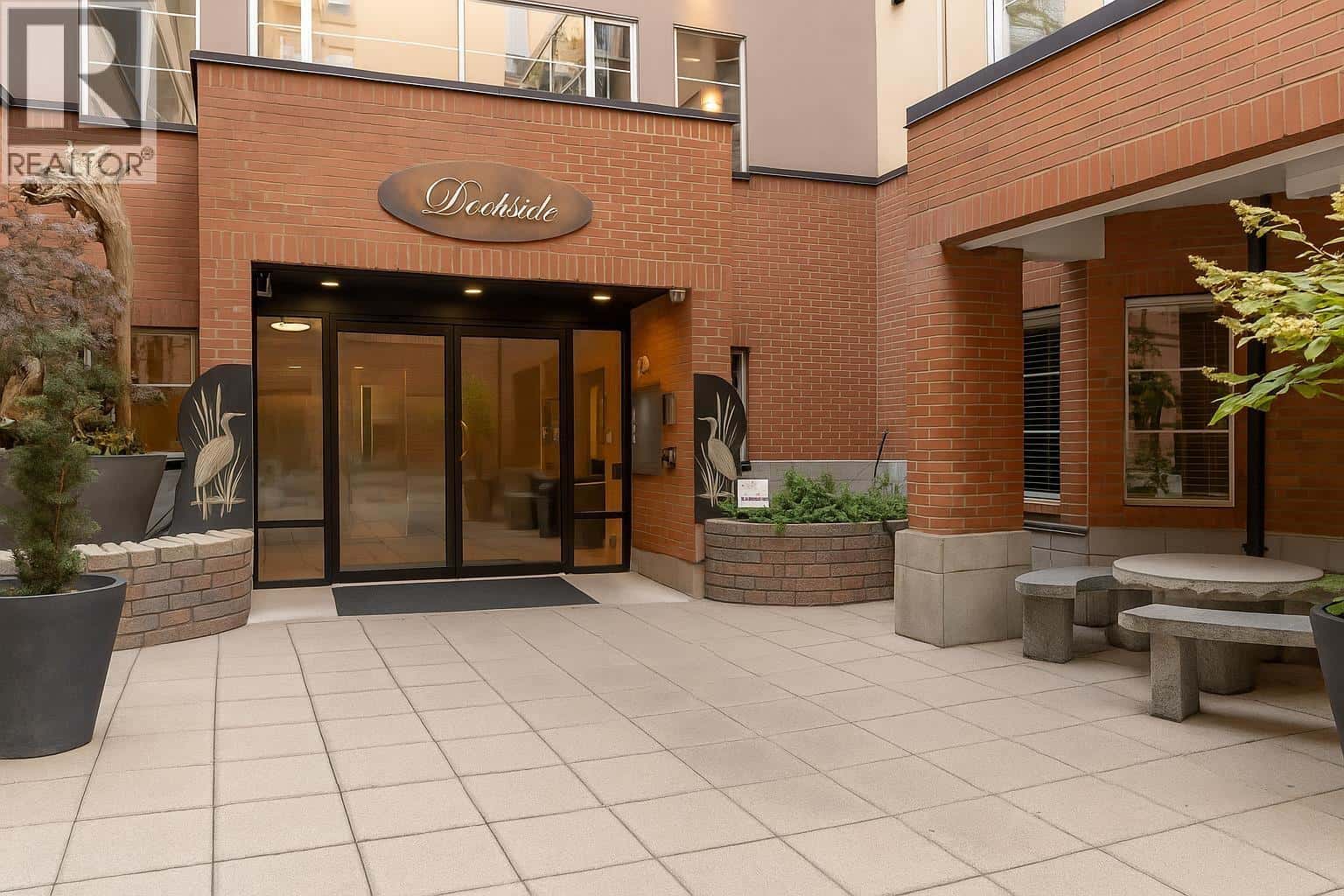 118 12 K DE K COURT — New Westminster - Photo 2 of 35