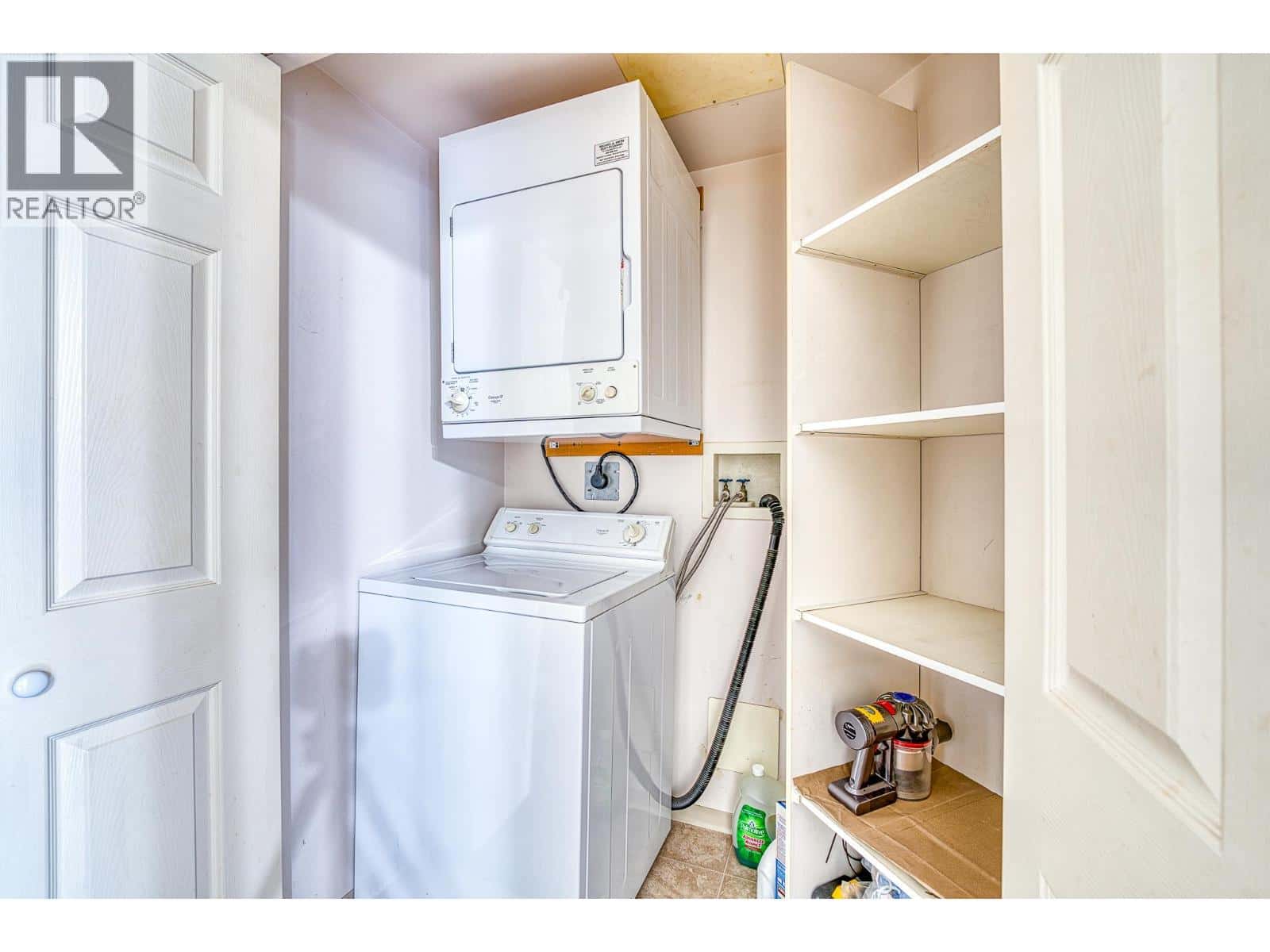 206 4505 HAZEL STREET — Burnaby - Photo 2 of 17