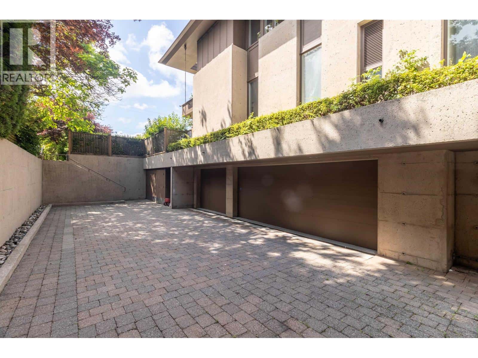 , Vancouver, — Vancouver - Photo 3 of 32