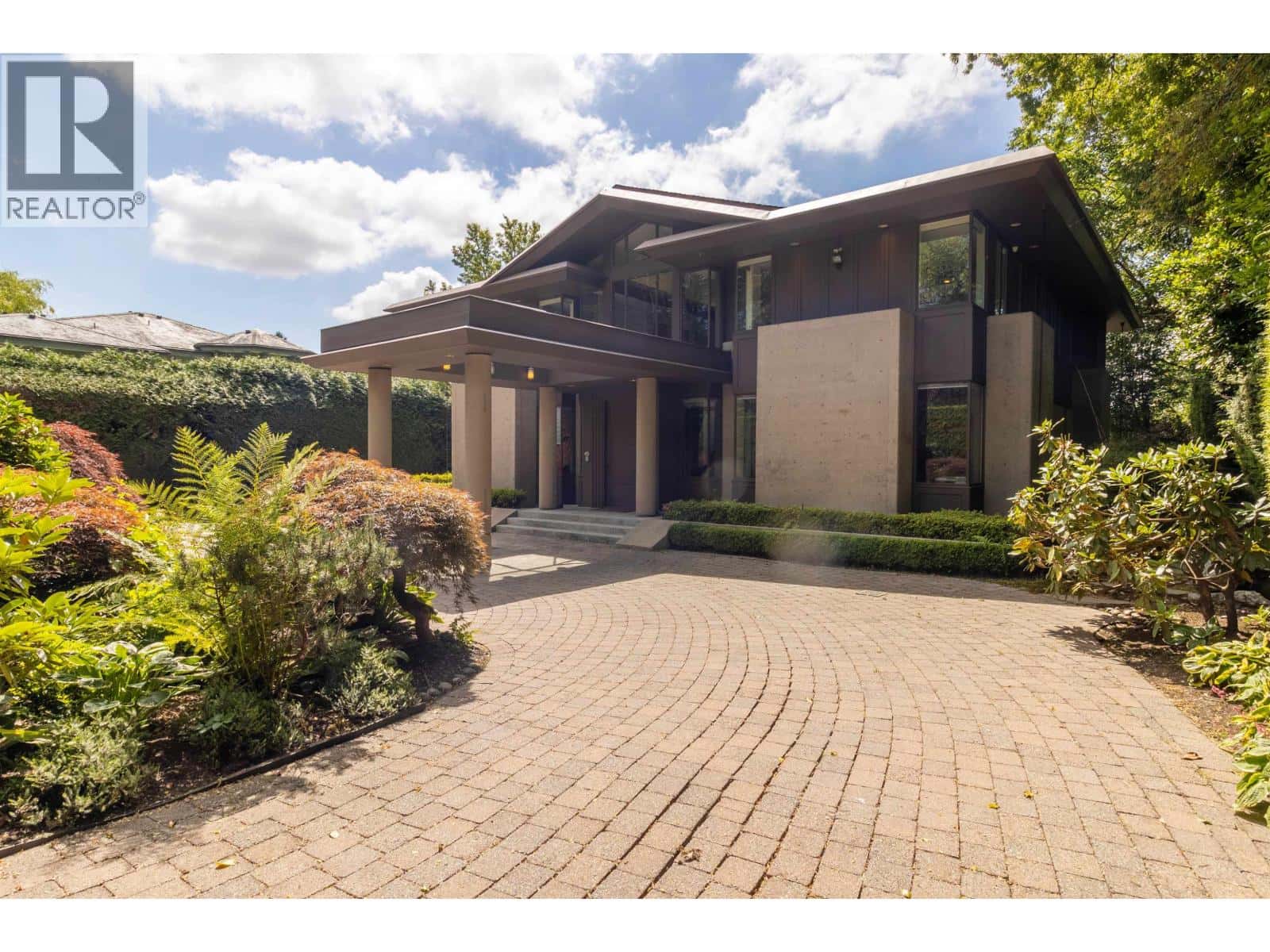 , Vancouver, — Vancouver - Photo 2 of 32