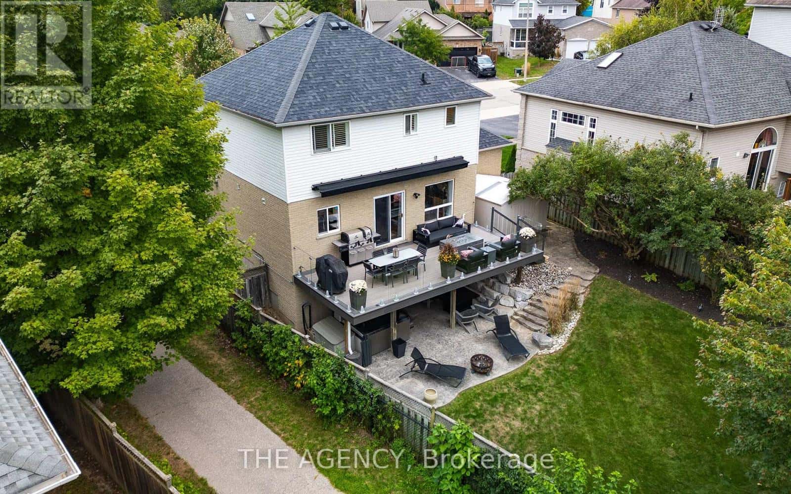 , Cambridge, — Cambridge - Photo 2 of 41