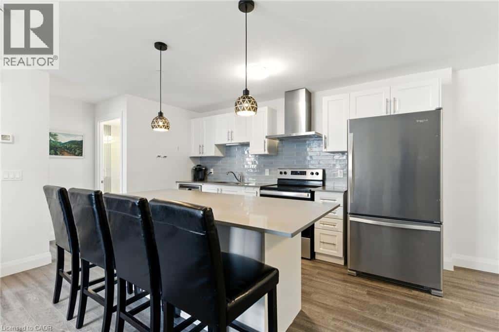 1 REDFERN Avenue Unit# 304 — Hamilton - Photo 2 of 27