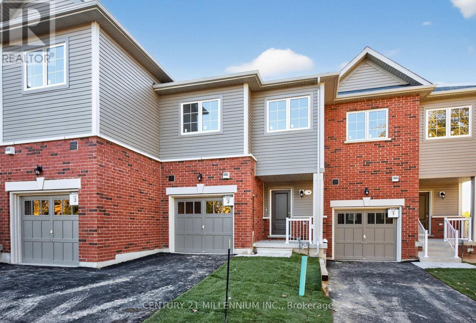 102 WALDEN DRIVE — Shelburne - Main photo