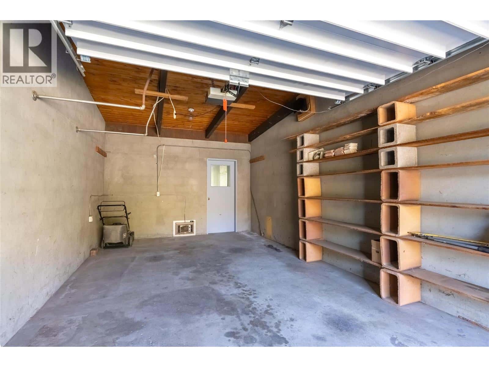 840/842 Collins Road — Cache Creek - Photo 2 of 50