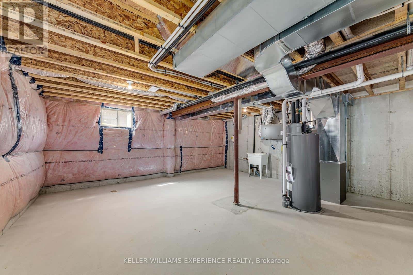 , Barrie (Painswick South), Ontario — Barrie (Painswick South), Ontario - Photo 2 of 34