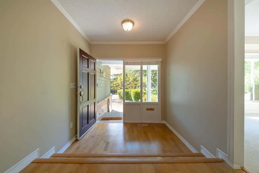 1639 133A STREET — Surrey - Photo 3 of 29