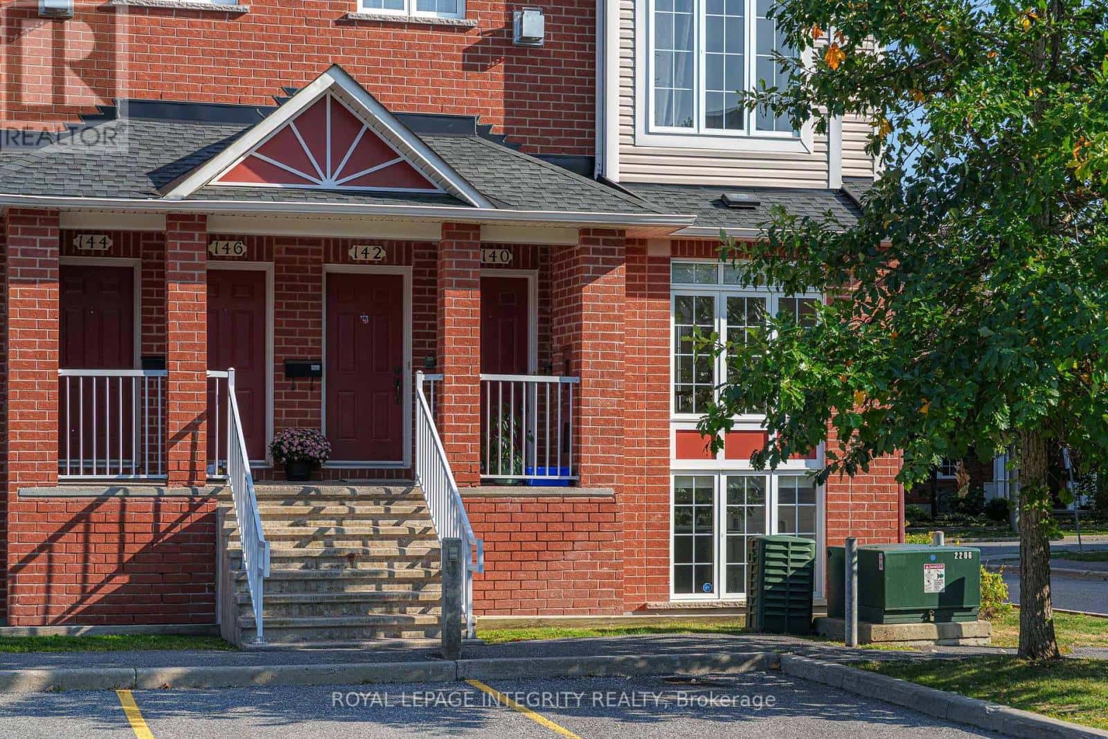 , Ottawa, Ontario — Ottawa, Ontario - Photo 2 of 35