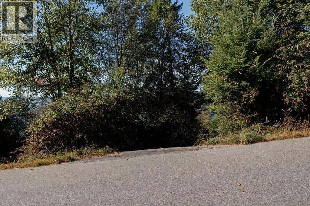 , Garden Bay, British Columbia — Garden Bay, British Columbia - Photo 5 of 8