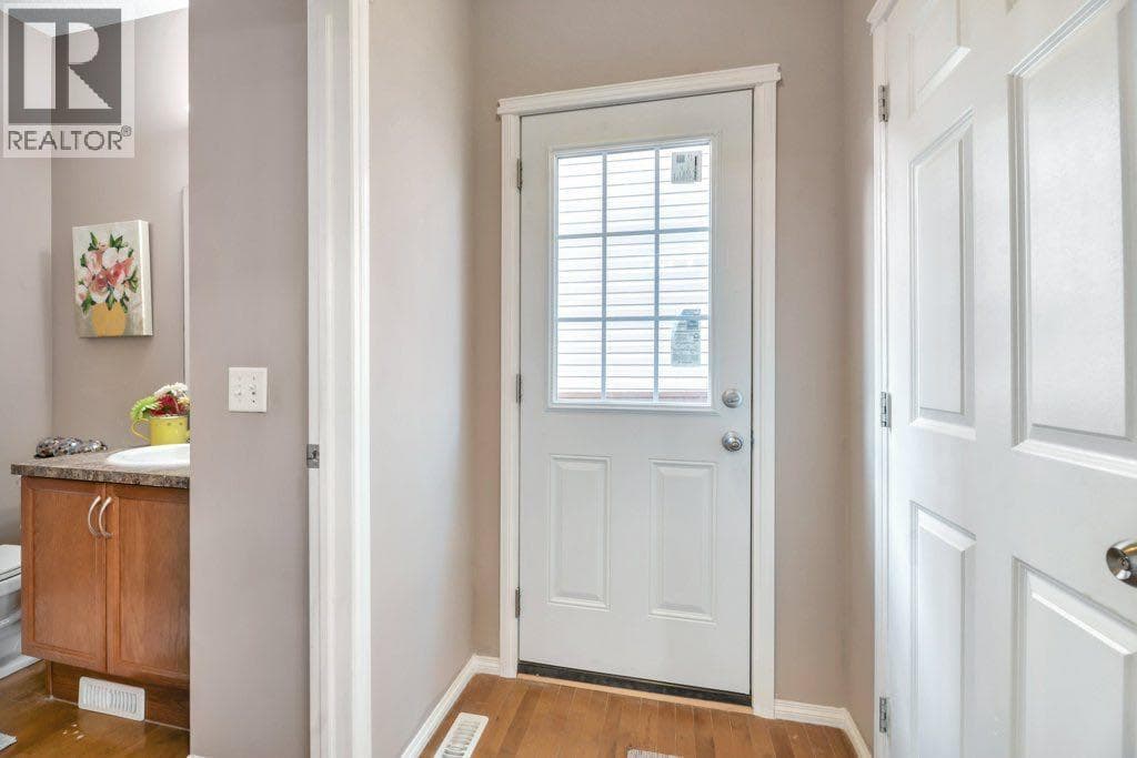 , Calgary, — Calgary - Main photo