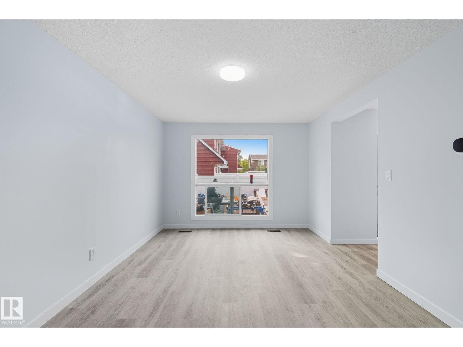 , Edmonton, — Edmonton - Main photo